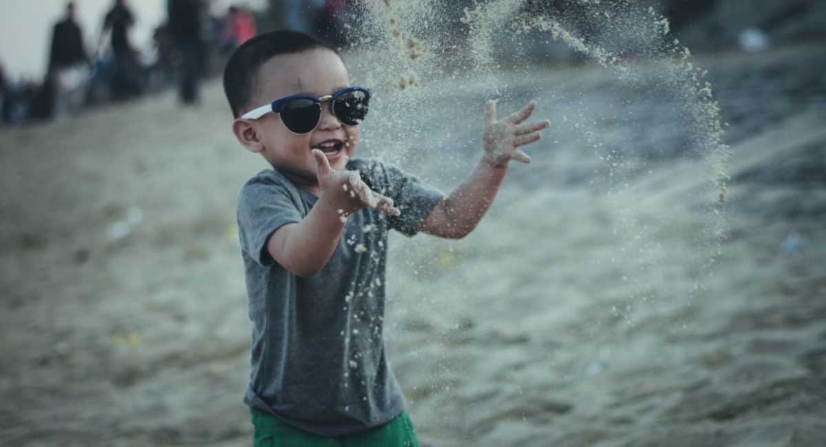 action-alone-beach-240145